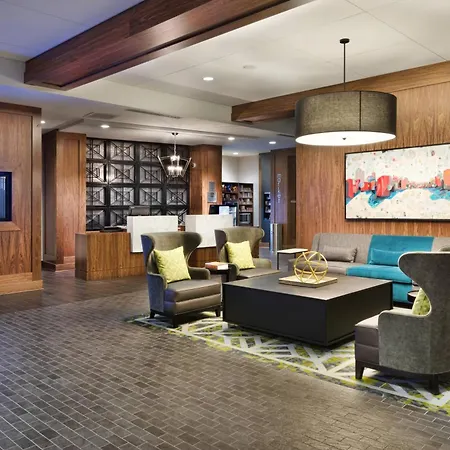Courtyard By Marriott Richmond Downtown Hotel